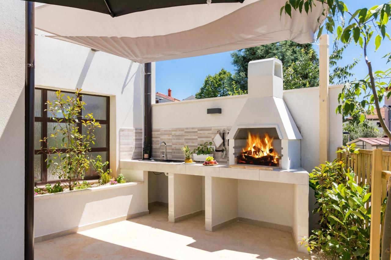 Villa Elena: Seaside Luxury with Whirlpool and Brijuni Islands View Fazana Exterior photo