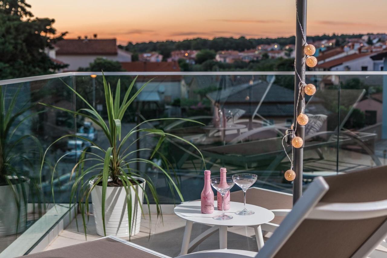 Villa Elena: Seaside Luxury with Whirlpool and Brijuni Islands View Fazana Exterior photo